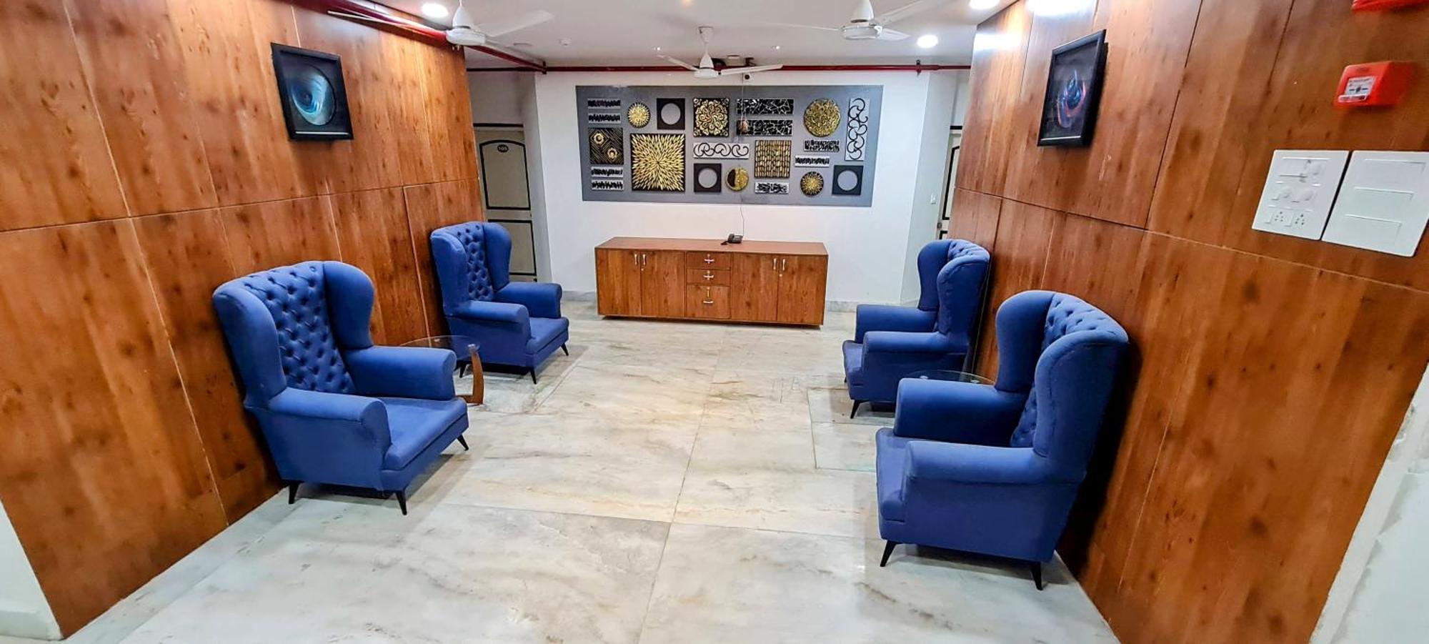Hotel Tirth Ankleshwar Eksteriør billede