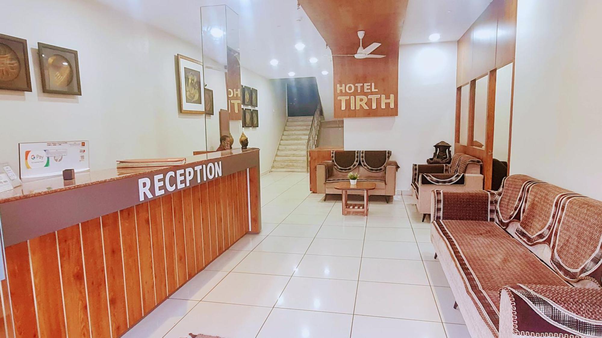 Hotel Tirth Ankleshwar Eksteriør billede