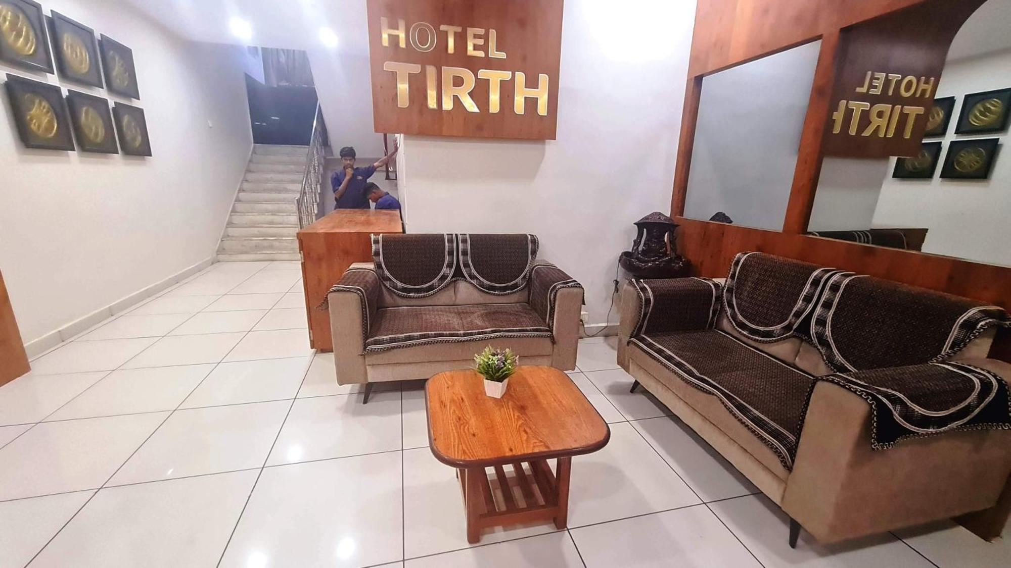 Hotel Tirth Ankleshwar Eksteriør billede